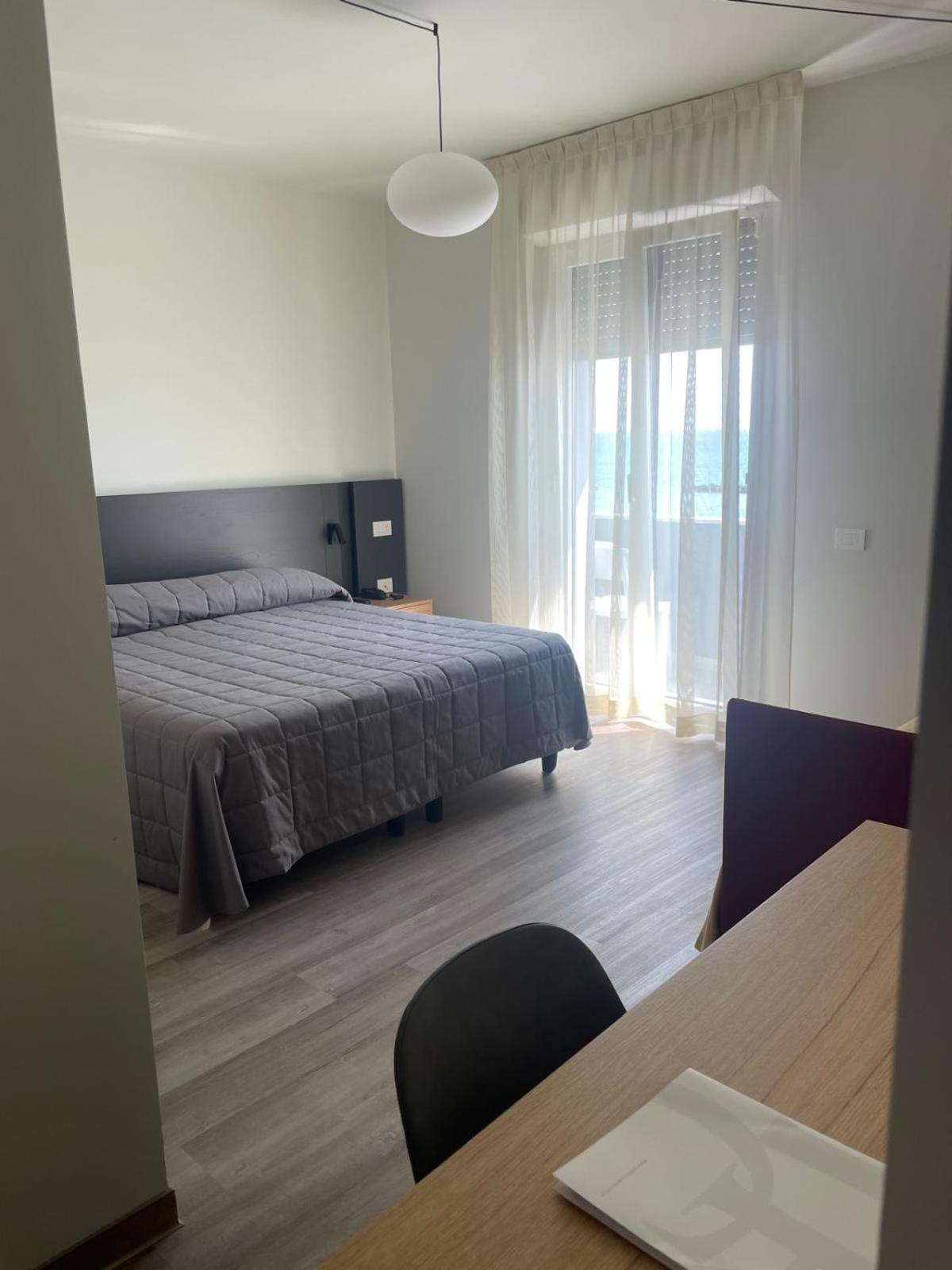 Hotel Il Caminetto Porto San Giorgio Esterno foto