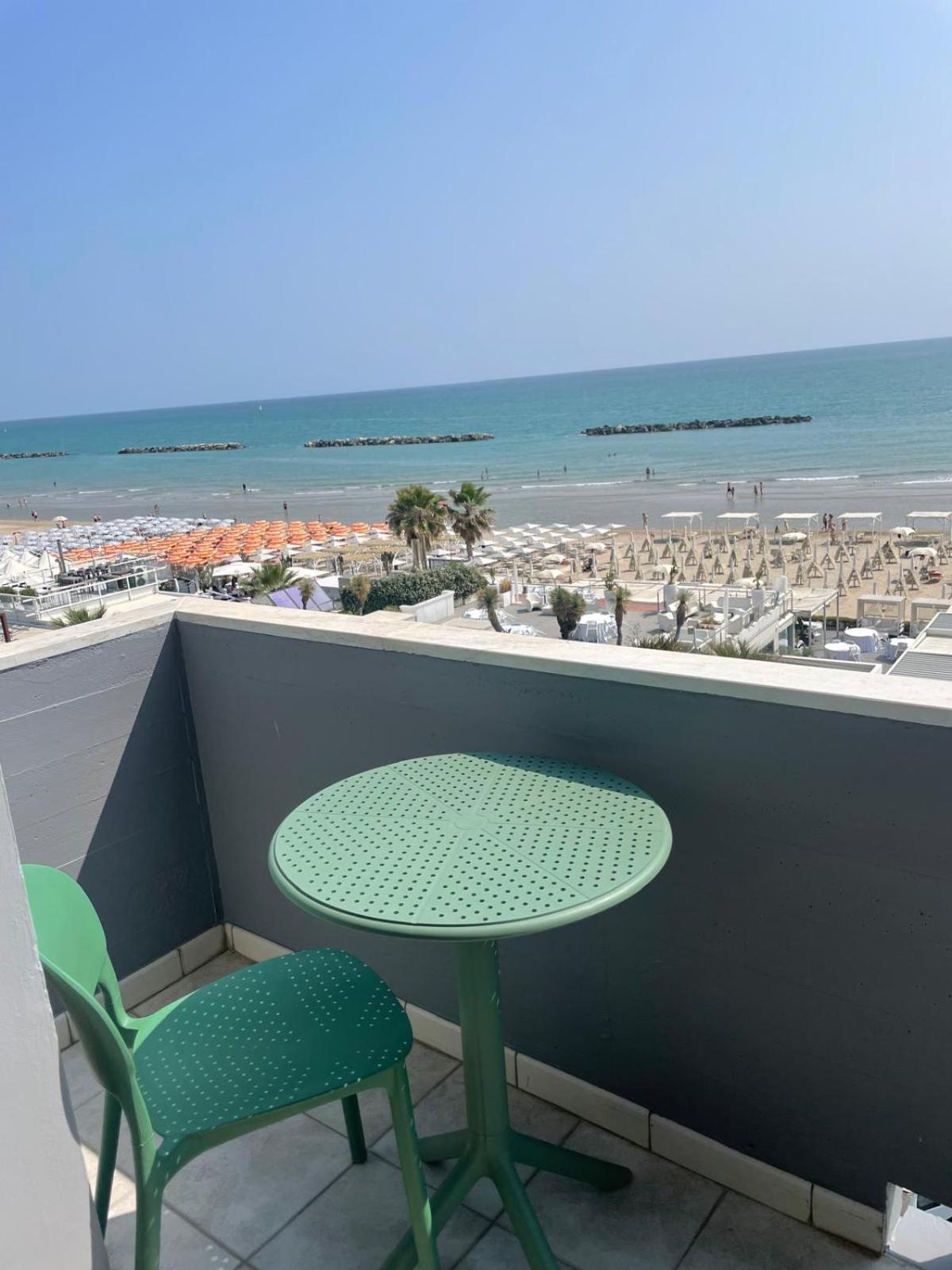 Hotel Il Caminetto Porto San Giorgio Esterno foto