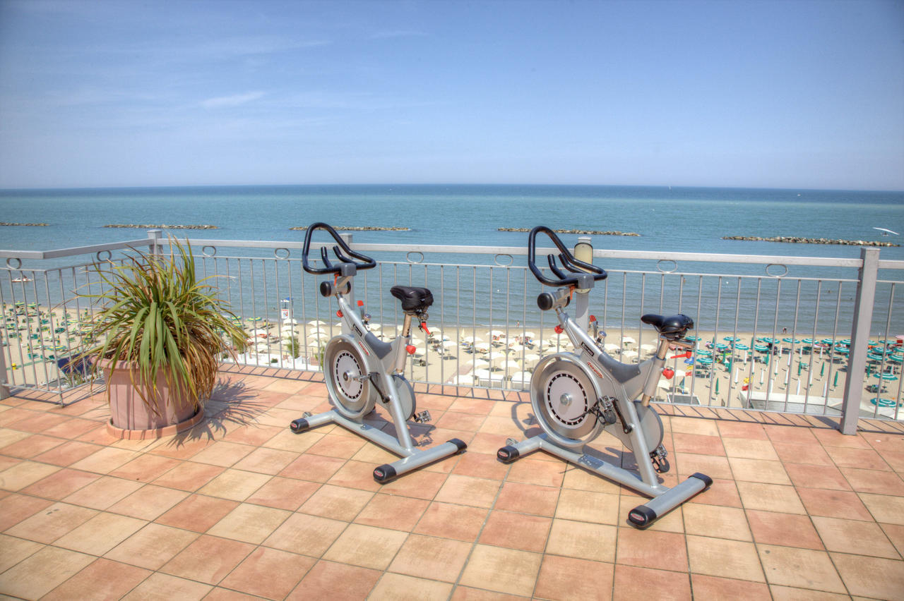 Hotel Il Caminetto Porto San Giorgio Esterno foto