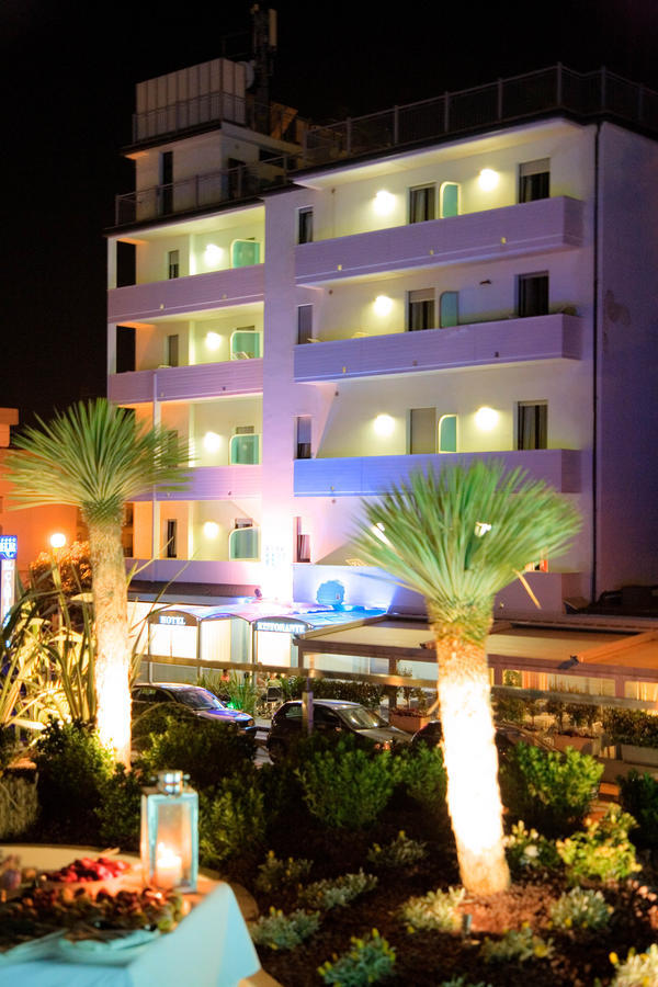 Hotel Il Caminetto Porto San Giorgio Esterno foto
