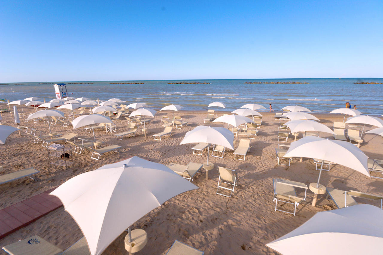 Hotel Il Caminetto Porto San Giorgio Esterno foto